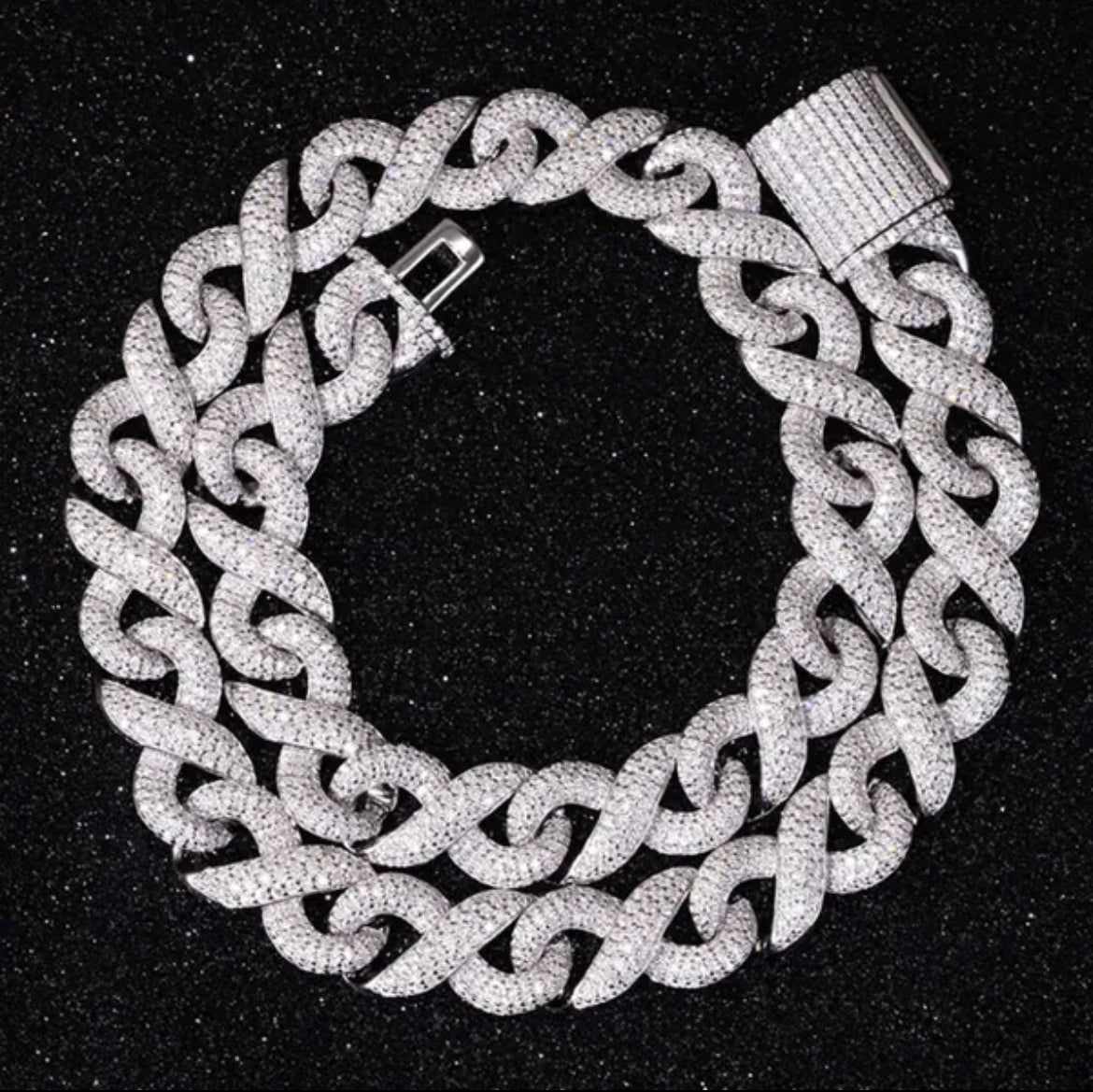 Moissanite Infinity Link Chain in White Gold - 12mm