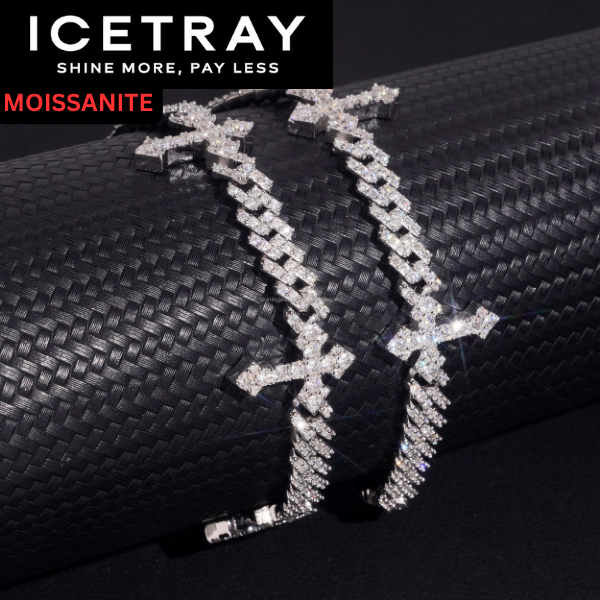 ICETRAY Deluxe Moissanite Cross Bracelet in White Gold