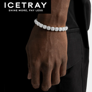 Cluster Bracelet in White Gold