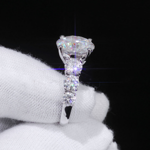 ICETRAY Deluxe Moissanite 5 Ct Engagement Ring
